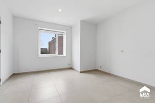 Te koop: recent, lichtrijk en energiezuinig appartement in het centrum van Roeselare, gelegen in een rustige doodlopende straat. Dit appartement,...