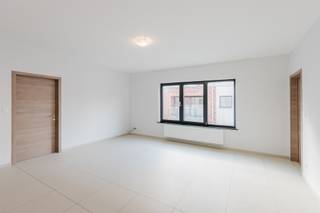 In de directe omgeving van het recreatie domein “De Warande” vinden we dit zeer verzorgde appartement. In de verdere omgeving kan U op...