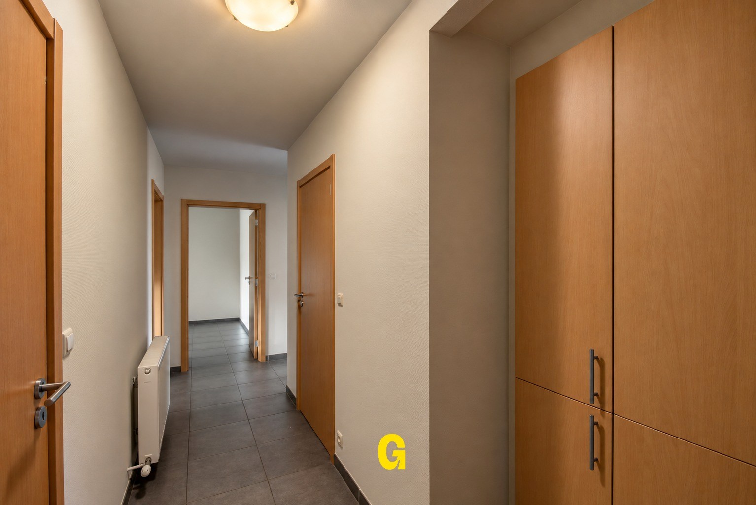 Ruim en degelijk gelijkvloersappartement met groot terras en tuintje - foto 4