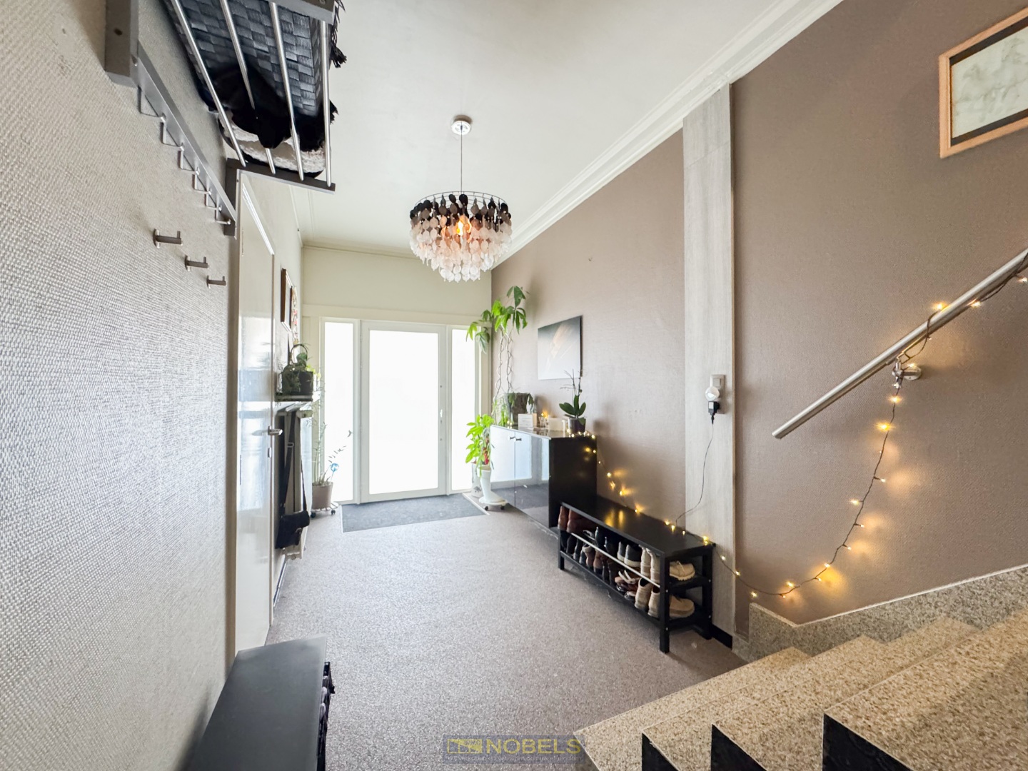 Te koop, Energiezuinige gezinswoning met tuin op uitstekende locatie te Sint-Lievens-Houtem! - foto 5