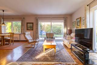 In een van de meest charmante straatjes van de residentiële wijk Armendaal in Everberg wacht deze prachtig onderhouden viergevelwoning op haar...