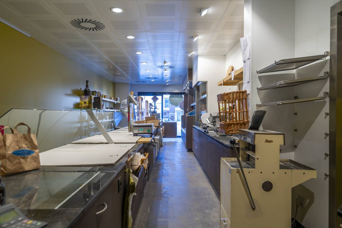 Local commercial d'environ 75 m² à louer à Bavikhove - photo 4