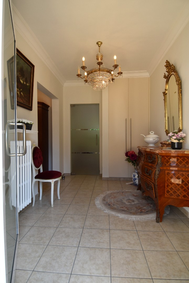 Alleenstaande woning met tuin en garage te koop op een bereikbare locatie te Harelbeke - foto 5