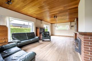 Deze woning in de Beneluxstraat 17 in Ingelmunster biedt heel wat potentieel voor wie op zoek is naar een huis dat hij volledig naar eigen smaak...