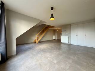 Dit ruime duplexappartement is gelegen aan de Koningin Astridlaan 49 in Maldegem en geniet van een uitstekende bereikbaarheid naar zowel het...