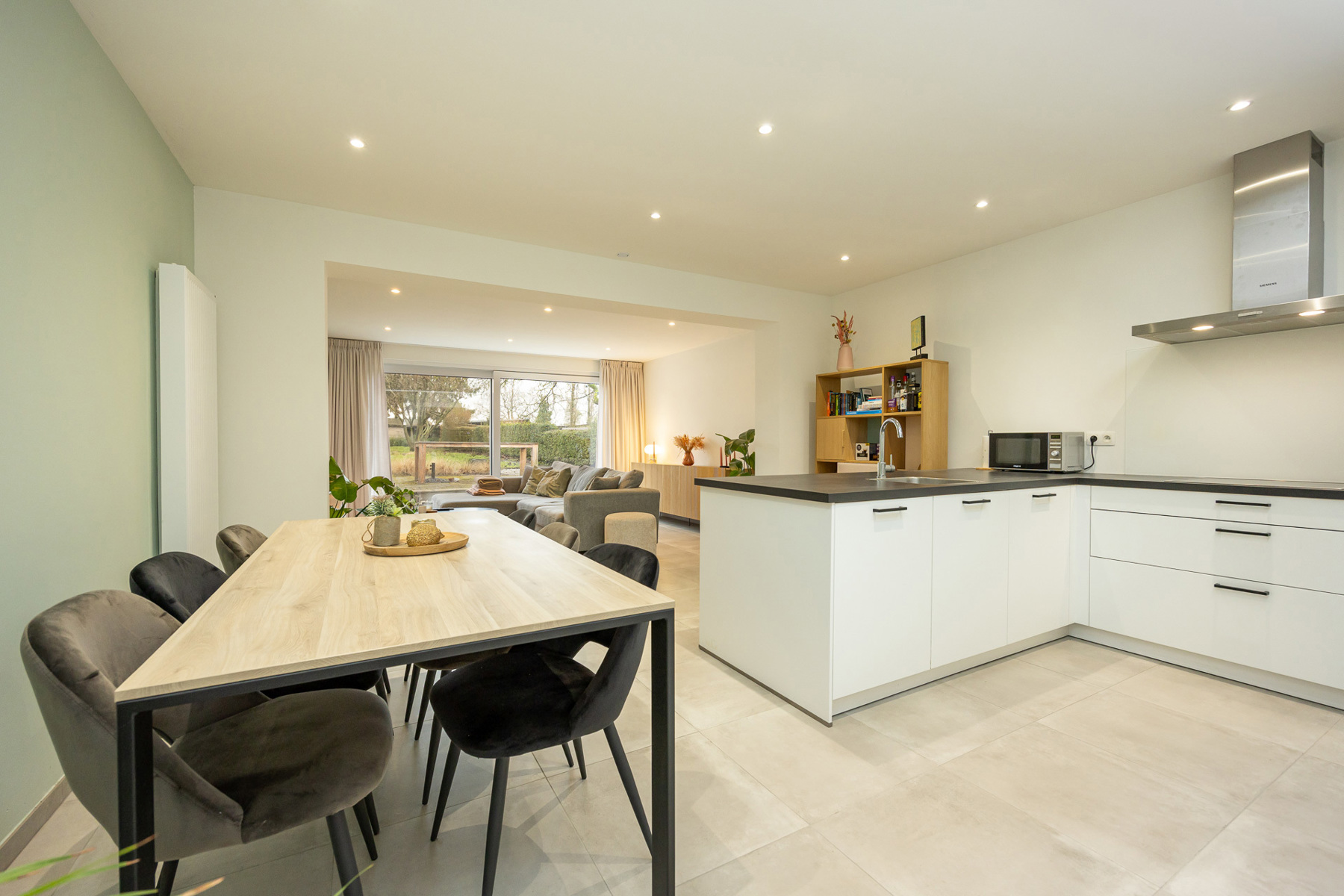 Mooi gerenoveerde halfopen woning - foto 4