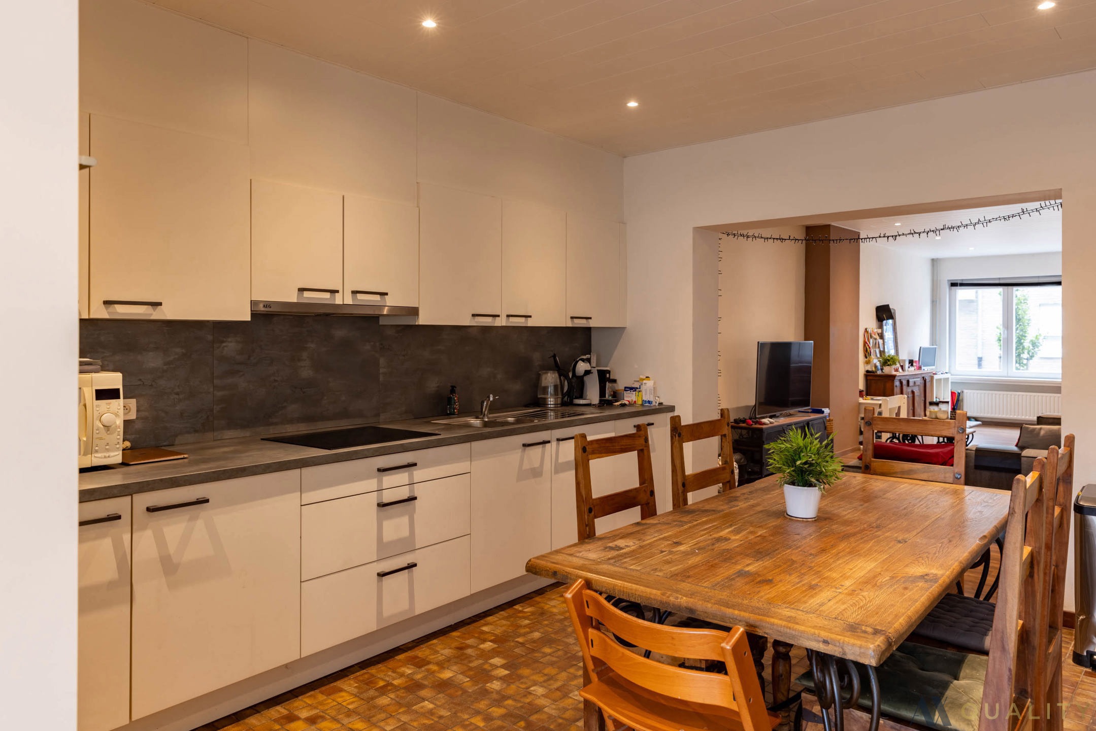 Gerenoveerde woning met mogelijkheid huren garage - foto 5