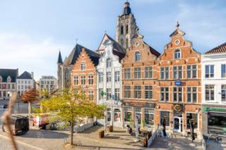 Welkom in het hart van Oudenaarde! Op deze uitzonderlijke locatie temidden het centrum van Oudenaarde met een prachtig zicht over de Markt, treffen...