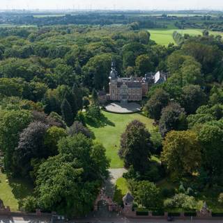 Te Koop: Exclusieve Kantoorruimtes in Kasteel KapellenHet prestigieuze Kasteel Starrehenof, gelegen aan de Kapelsestraat 61 in Kapellen, biedt een...
