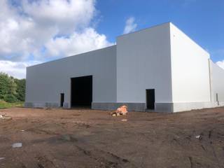 TE HUUR Unit 74/E - 625m² op het industrieterrein te Duffel.- 620 m2 casco industriegebouw- Hoogte gebouw is 8 m- Grondvloer kan 2 ton/m2 belast...