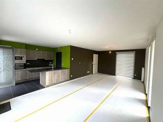 Vraag uw bezoek aan via info@optimusvastgoed.be!TE HUUR: Moderne open bebouwing met 3 slaapkamers te Aarschot!Deze recente woning is gelegen op een...