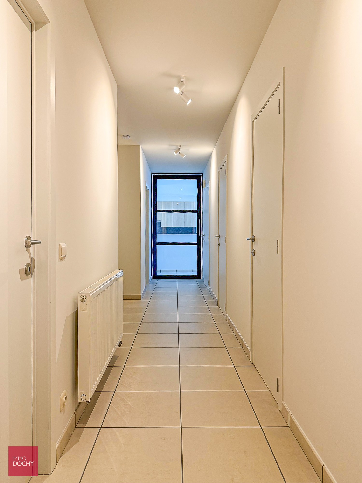 Volledig opgeschilderd ruim appartement op mooie ligging | Potegemstraat - foto 5