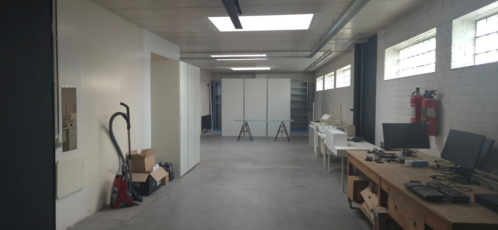Commercial à louer à Courtrai - photo 3