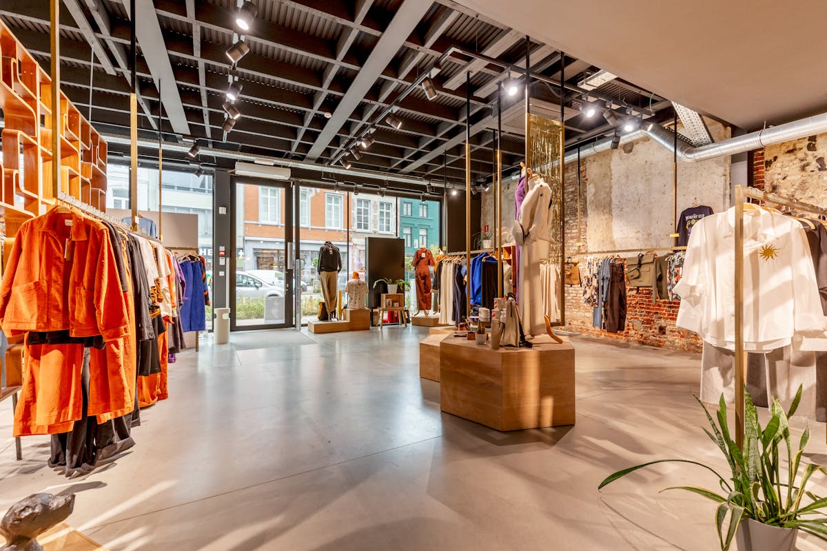 Belle propriété commerciale avec maison, située dans un emplacement privilégié ! - photo 5