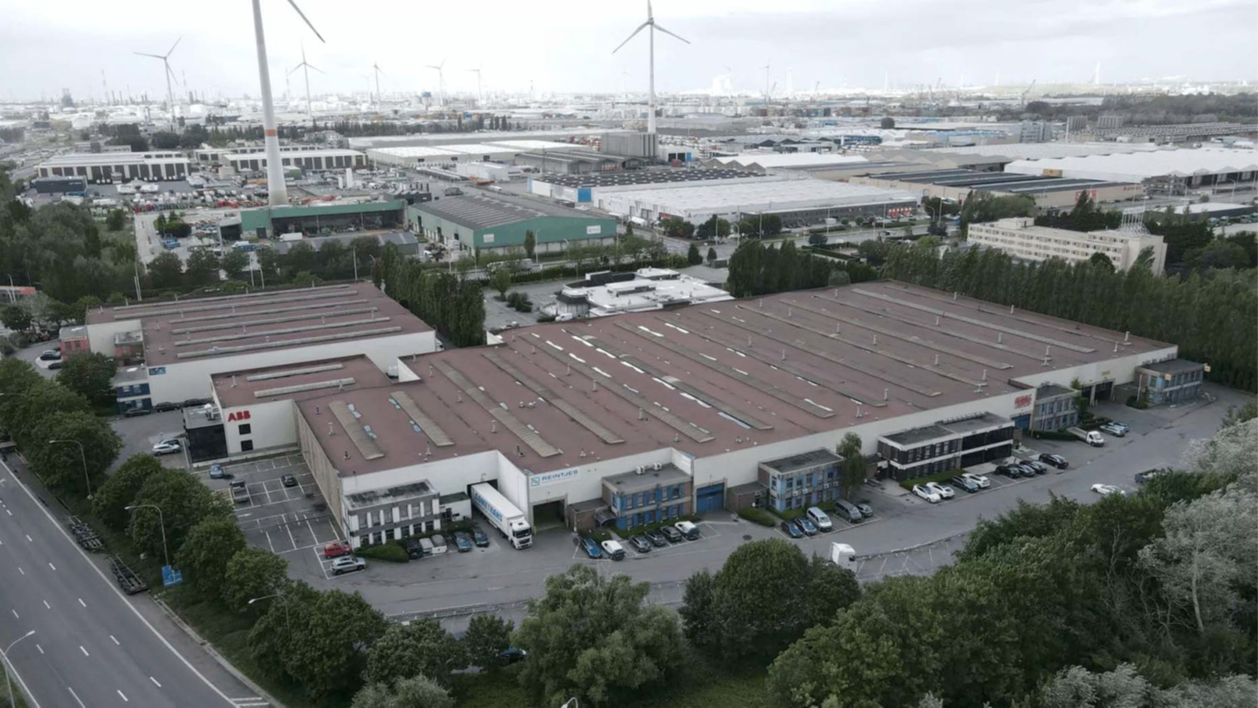 Magazijn Unit B met modern kantoor Haven Antwerpen - foto 2
