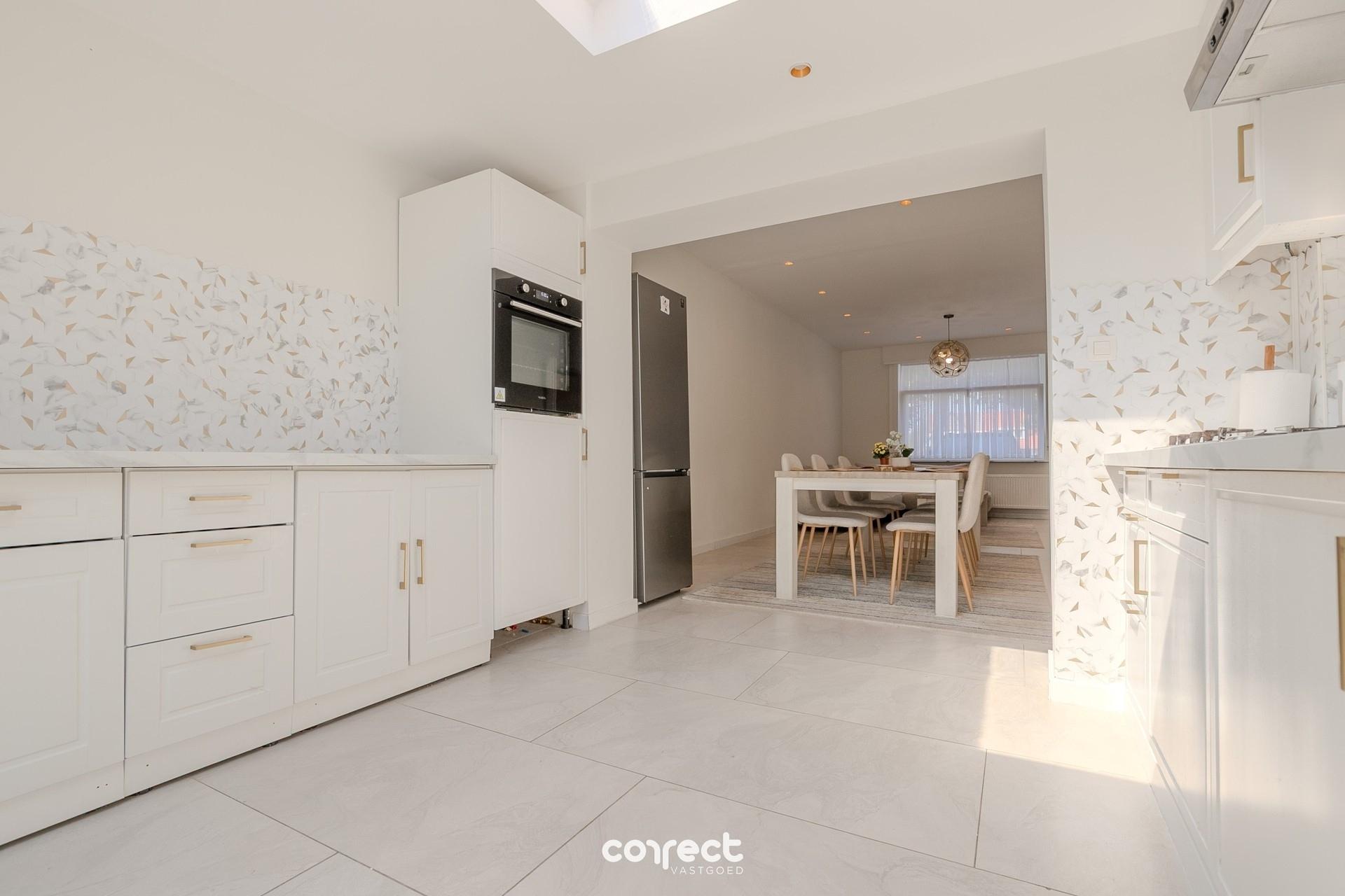 Volledig gerenoveerde en energiezuinige woning in Brugge. - foto 4
