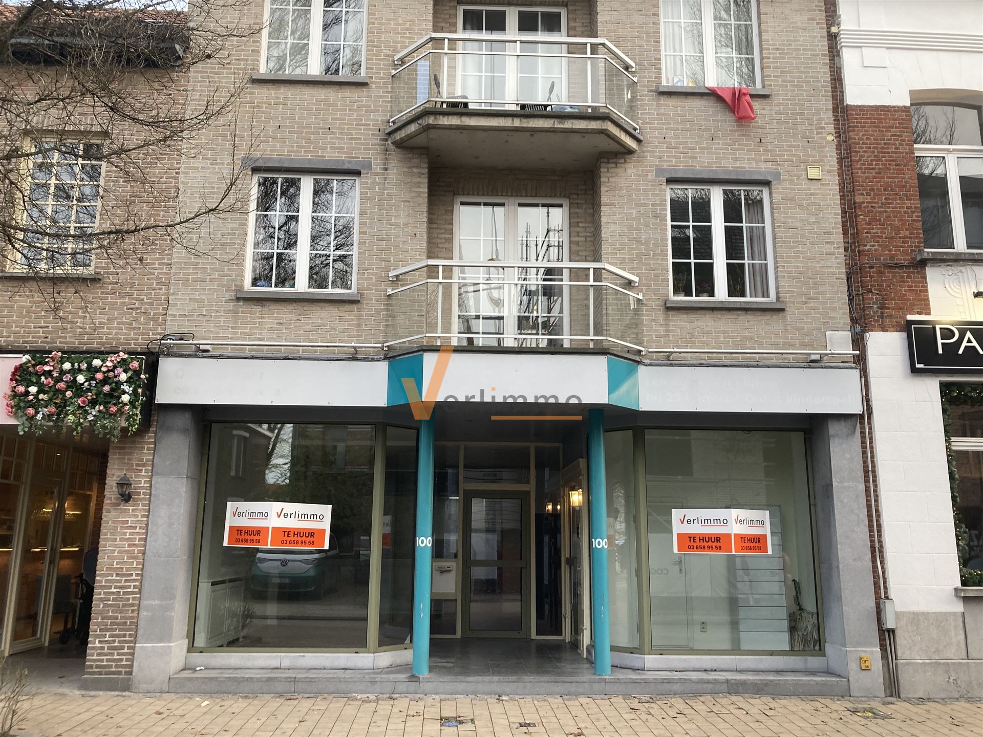 Commercial à louer à Schoten