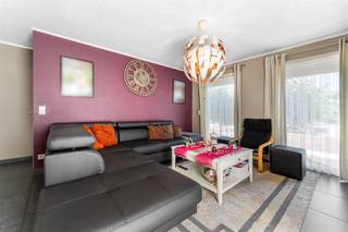 Uitstekend onderhouden en karaktervolle woning met 4 slaapkamers uiterst rustig gelegen op een perceel van 13a50ca te Heppen. Belangrijkste troeven:-...