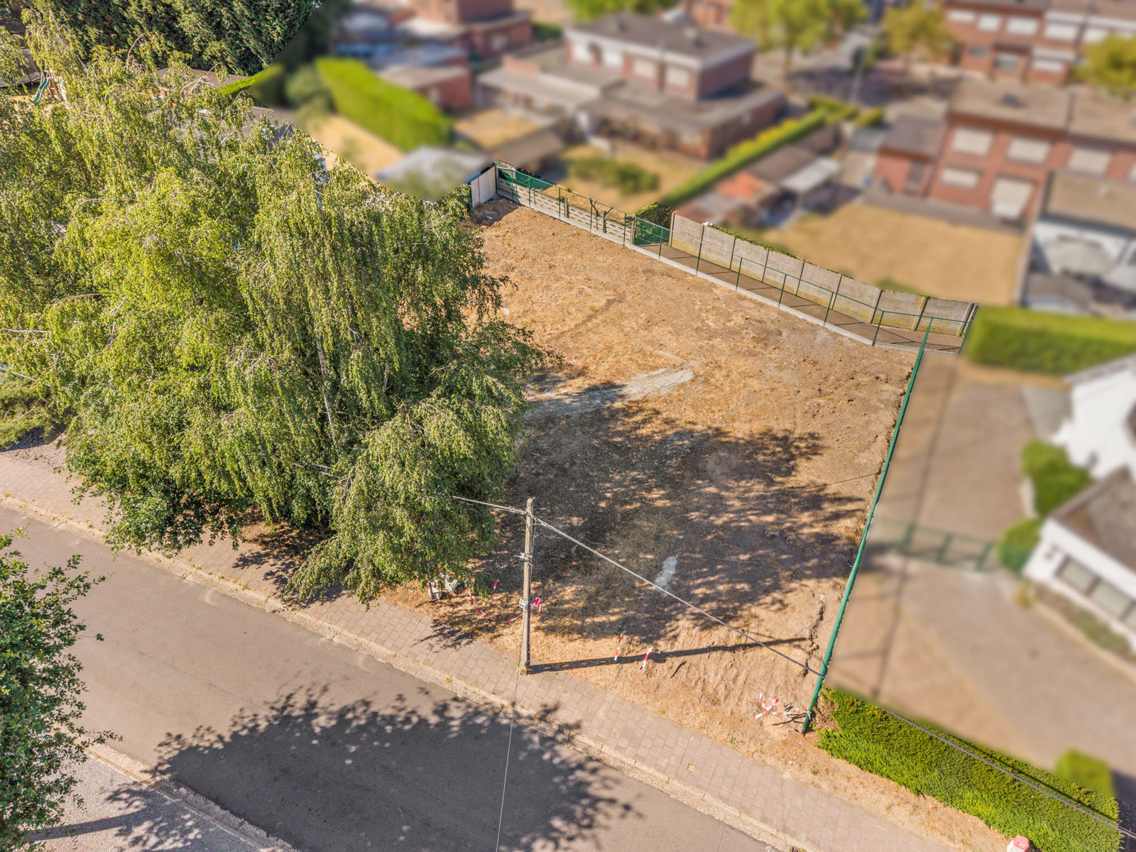 Gunstig georiënteerde, half open, bouwgrond (LOT 1) - foto 5