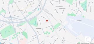 <p><span>Bovengrondse autostaanplaats in de Veldekens!</span></p><p><span>Dit privatief parkeerterrein is toegankelijk via een bareel en situeert zich op de rand van één van de meest gegeerde woonwijken te Berchem. In deze groene omgeving met vele high-end appartementen is het natuurlijk een grote luxe om een extra staanplaats te hebben. Uiteraard zeer interessant voor eigen gebruik, maar ook ideaal om aan te beiden aan uw visite of als investering.</span></p>