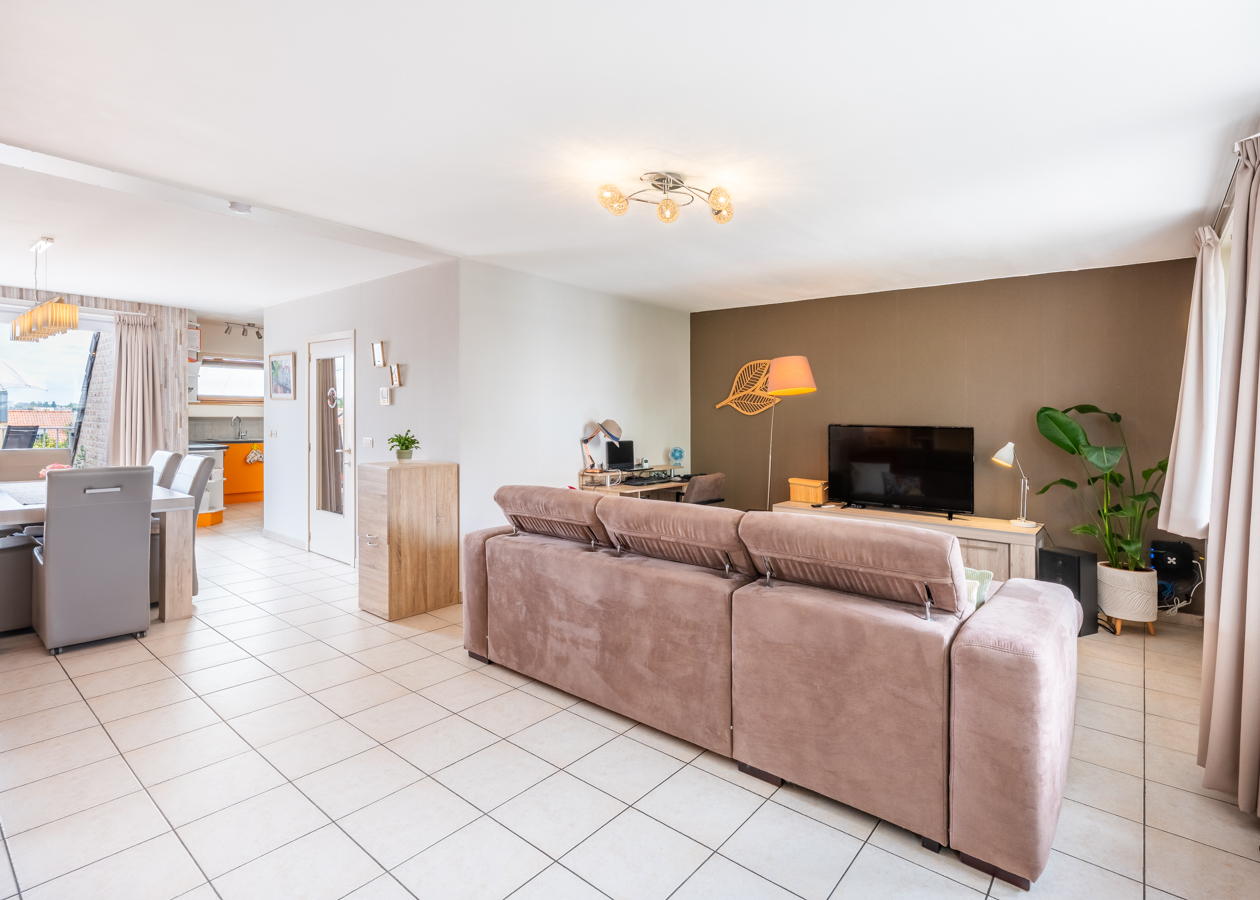 Ruim duplexappartement met 3 slaapkamers en zonnig terras - foto 4