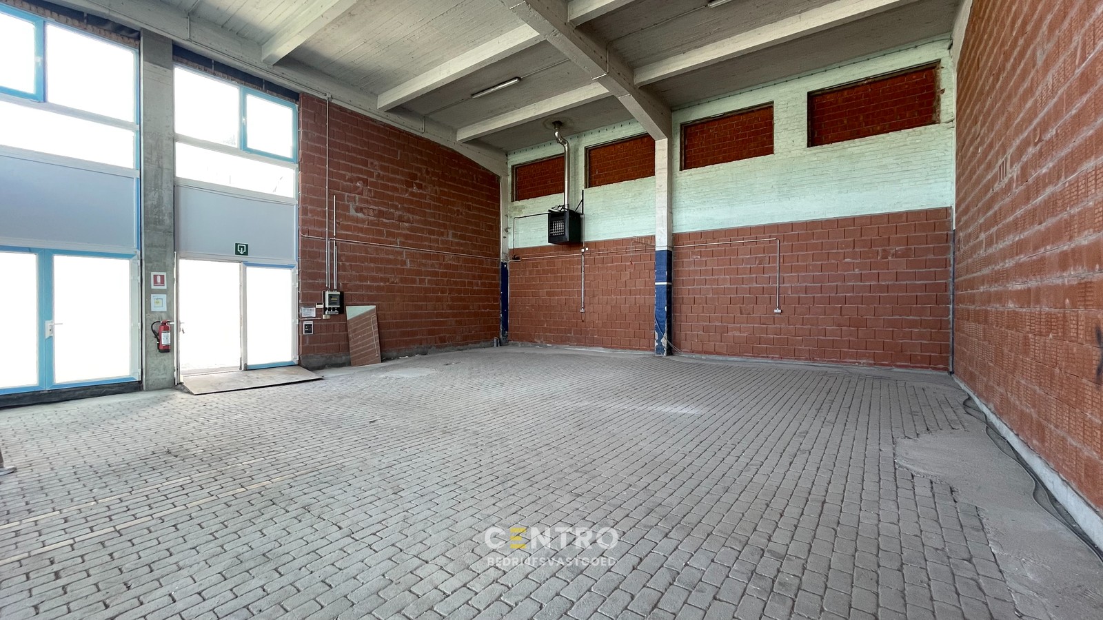 Ruim casco handelsruimte met zicht op de jachthaven van Zeebrugge - foto 4