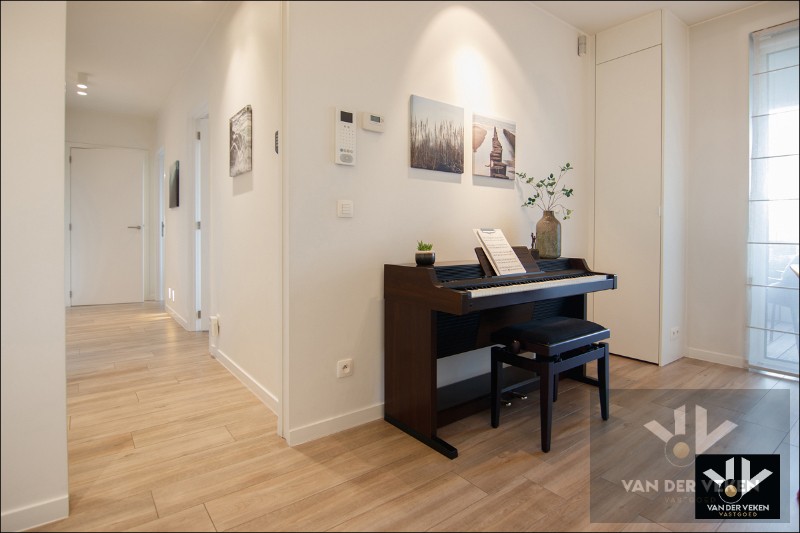 APPARTEMENT MET 2 SLAAPKAMERS “RESIDENTIE ZUIDZICHT” GELIJKVLOERS GRENZEND AAN BINNENTUIN - foto 4