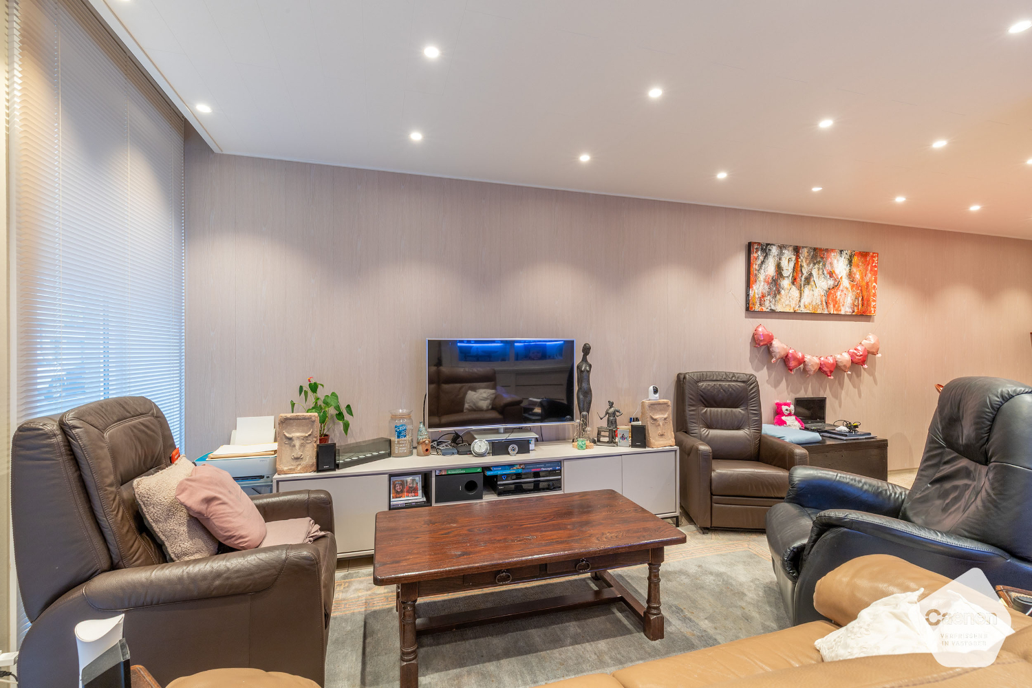 Instapklare woning, gelegen in een rustige omgeving met een centrale en vlot bereikbare ligging - photo 2