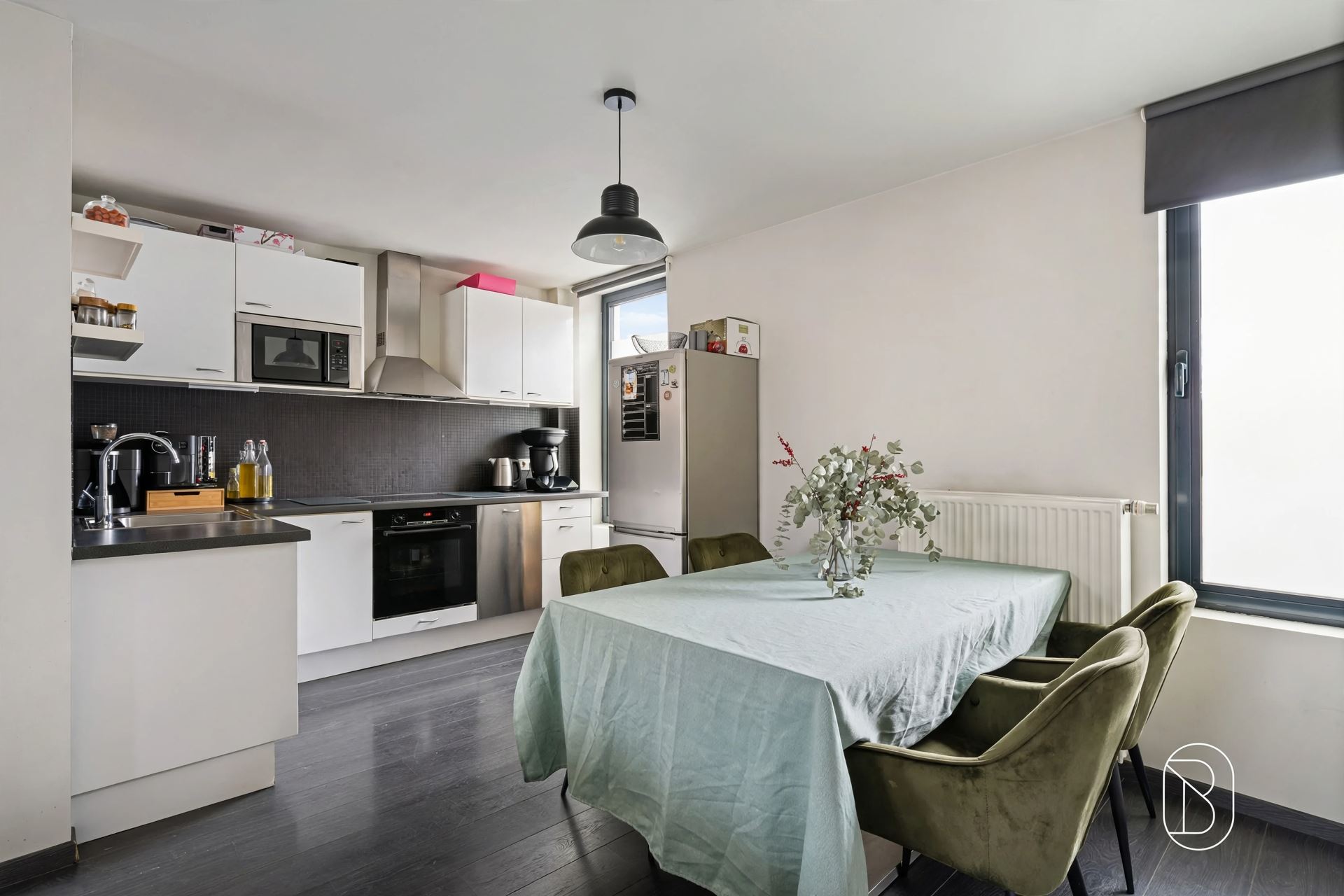 Topgelegen handelspand met verhuurd duplexappartement - foto 4