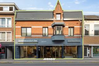 Are you dreaming of the perfect combination of living and working? Then seize this unique opportunity with this property in the vibrant center...