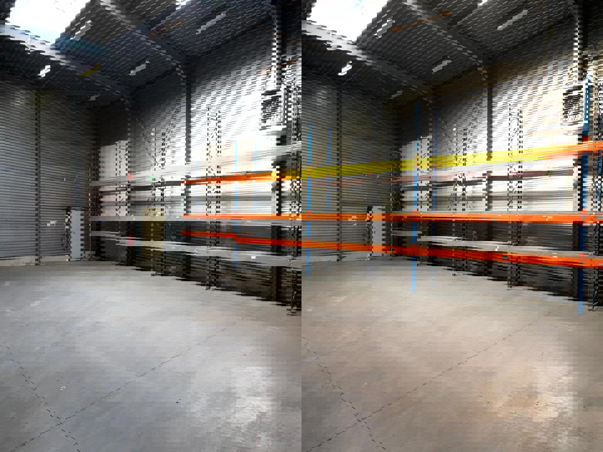 Zichtlocatie A12: Magazijn 300m² met kantoor van 420 m² - foto 5