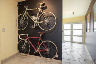 Uniek en uitzonderlijk ruim wonen in het hart van HammeDeze bijzondere woonst biedt een zeldzame kans voor wie op zoek is naar ruimte, privacy en...