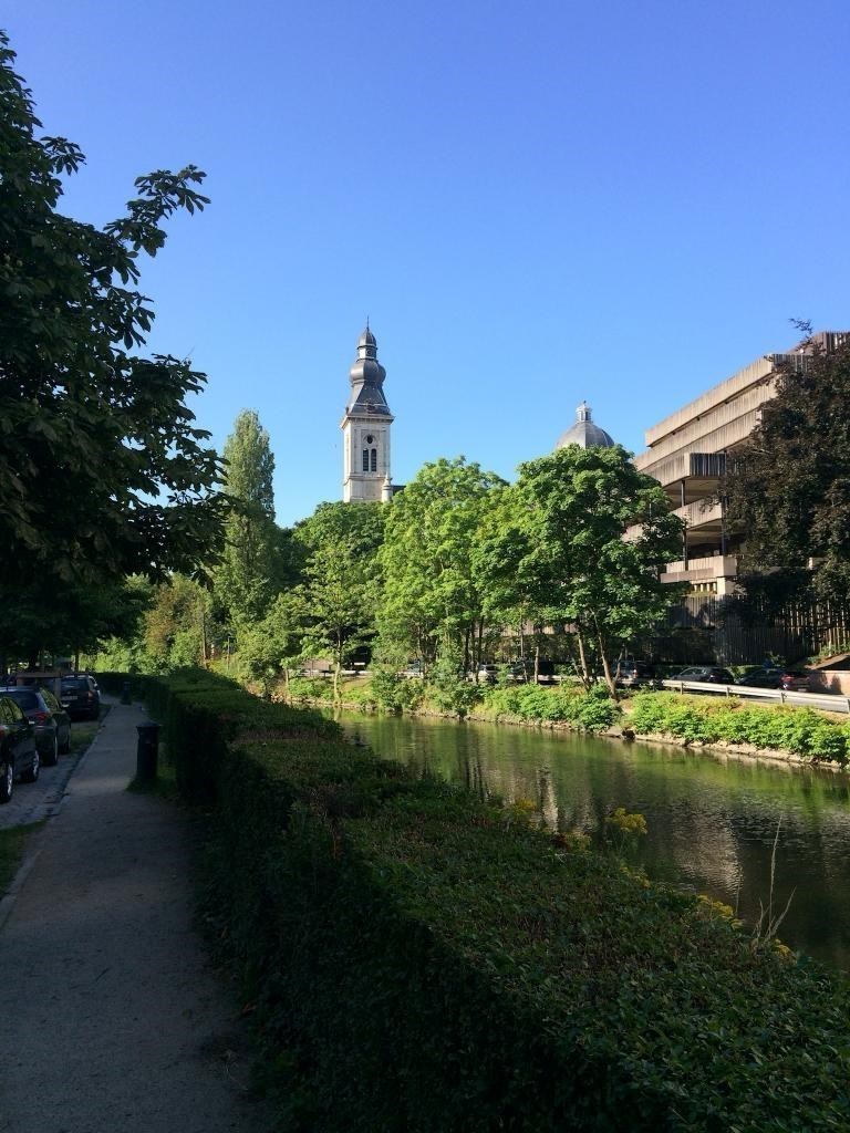 Gelijkvloerse kantoorruimte in een karaktervol herenhuis. - foto 4