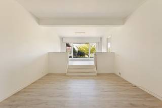 Spacieux appartement rénové de 2 chambres à coucher avec terrasse, mezzanine et EPC BCet appartement entièrement rénové combine espace, confort et un...