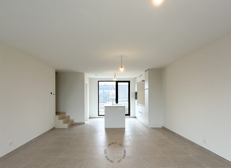 Prachtig gelegen nieuwbouw duplexappartement met drie slaapkamers, groot terras en autostaanplaats - foto 3