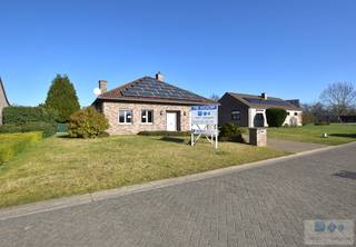 Op een uiterst rustige locatie te Aarschot bevindt zich deze vrijstaande laagbouwwoning op een perceel van 831 m².Deze goed onderhouden gezinswoning...