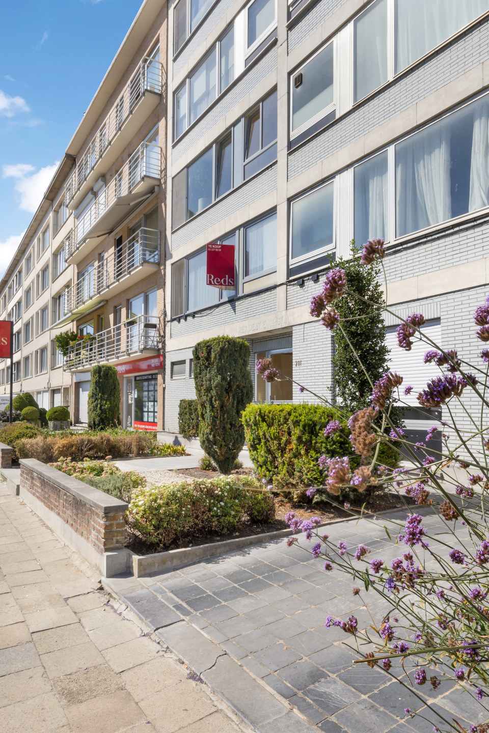 volledig gerenoveerd appartement met 2 slaapkamers en terras - foto 4