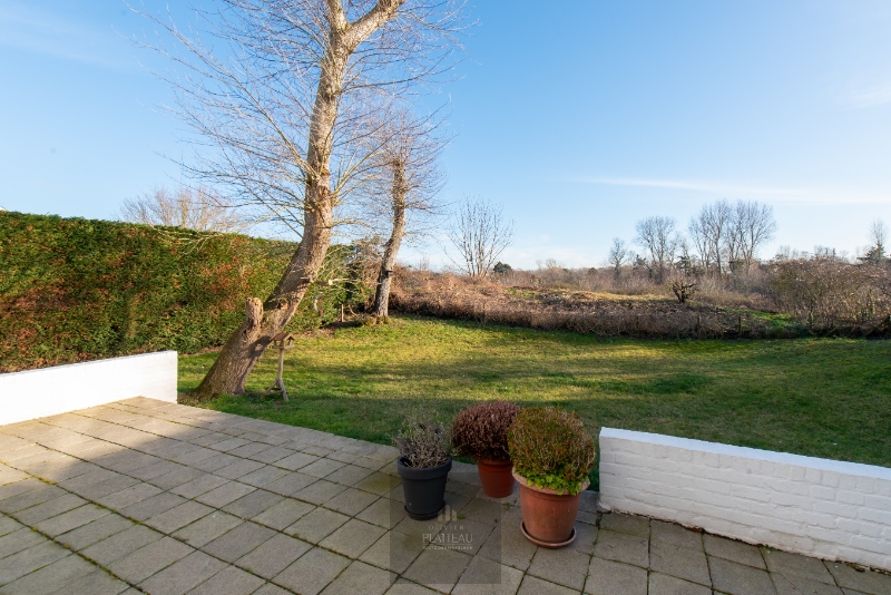 Villa orientée sud avec 4 chambres donnant sur une réserve naturelle protégée! - photo 3