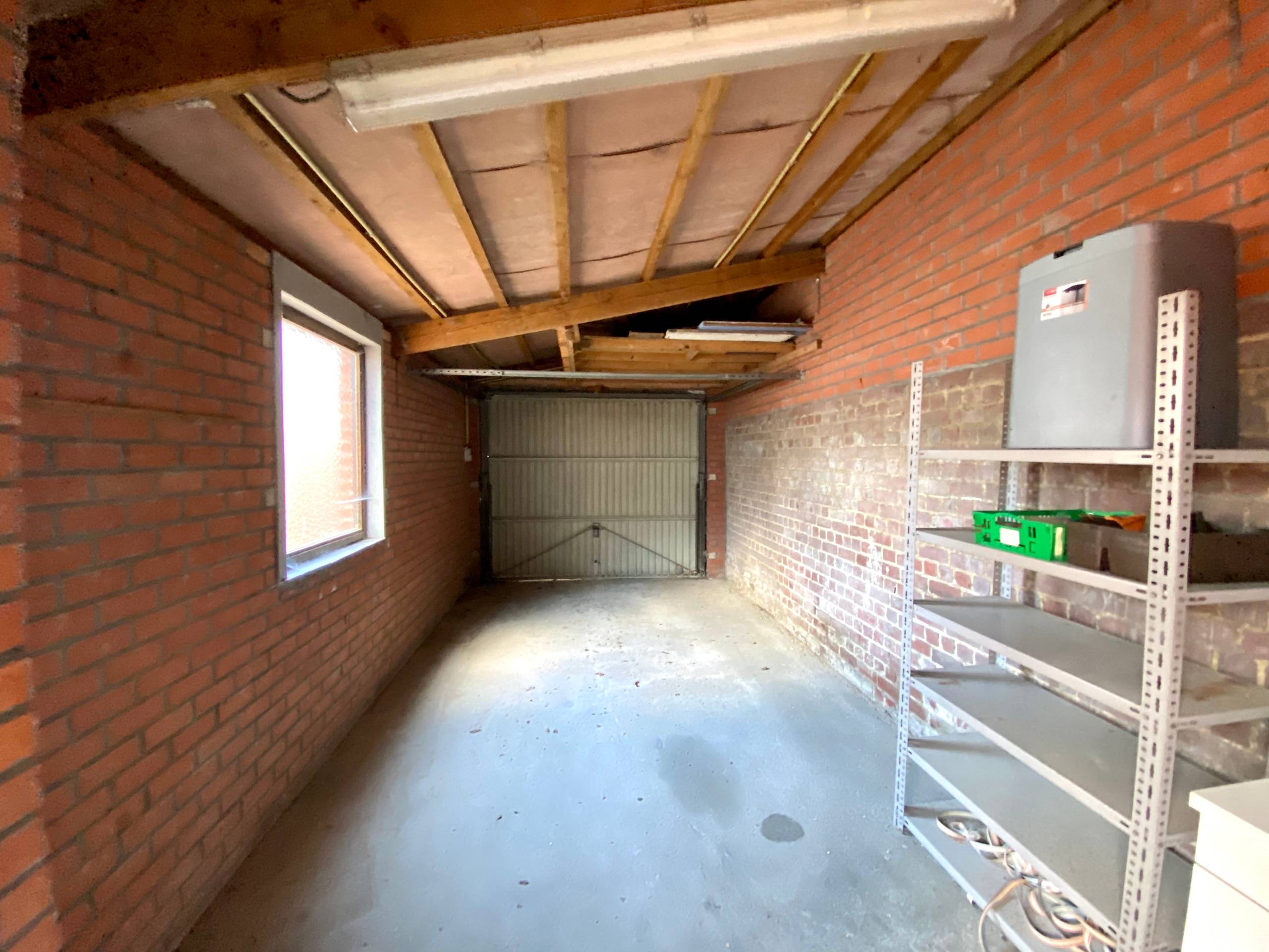 Moorslede - Ruime woonst met 2 slaapkamers, tuin en garage - foto 4