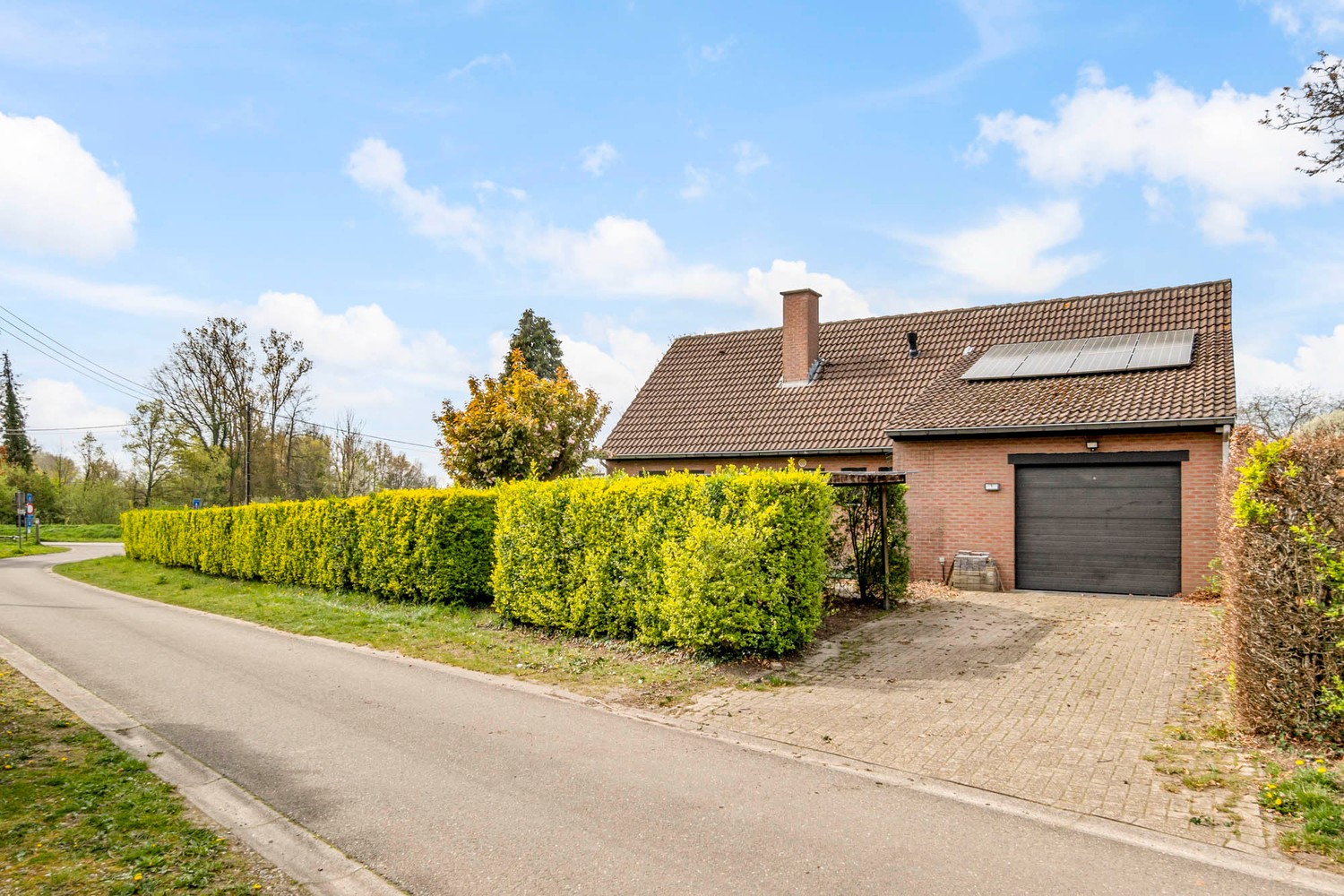 Ruime gezinswoning met 5 slaapkamers en 2 badkamers op een rustige, groene locatie te Rotselaar - foto 2