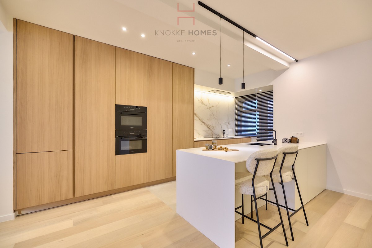 Compleet gerenoveerd 4 slaapkamer - appartement nabij de Kustlaan en het Van Bunnenplein. - foto 3