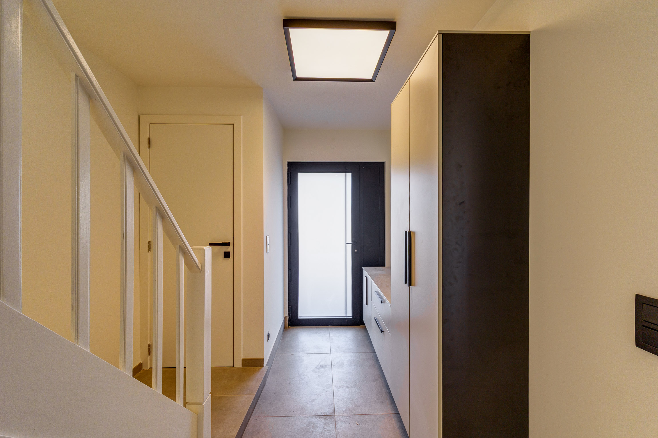 Gerenoveerde en energiezuinige woning met tuin en garage - foto 2