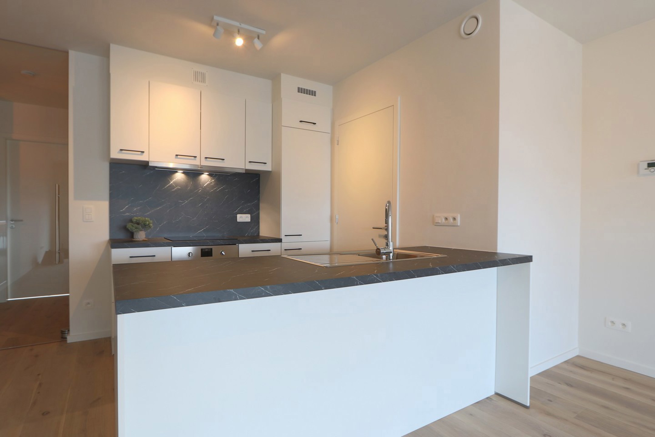 Apartment for rent in Beveren with 2 bedrooms - photo 5