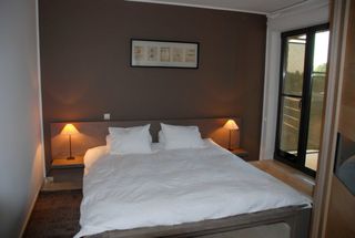 CASALINA REAL ESTATE stelt te huur - dit prachtige gemeubileerde appartement van hoge standing op de 2e verdieping, ideaal gelegen nabij het...