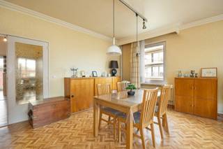 Instapklaar 3 slaapkamer appartement met 2 terrassen, gelegen in een rustige woonwijk op de grens Mortsel - Edegem. Centraal gelegen,...