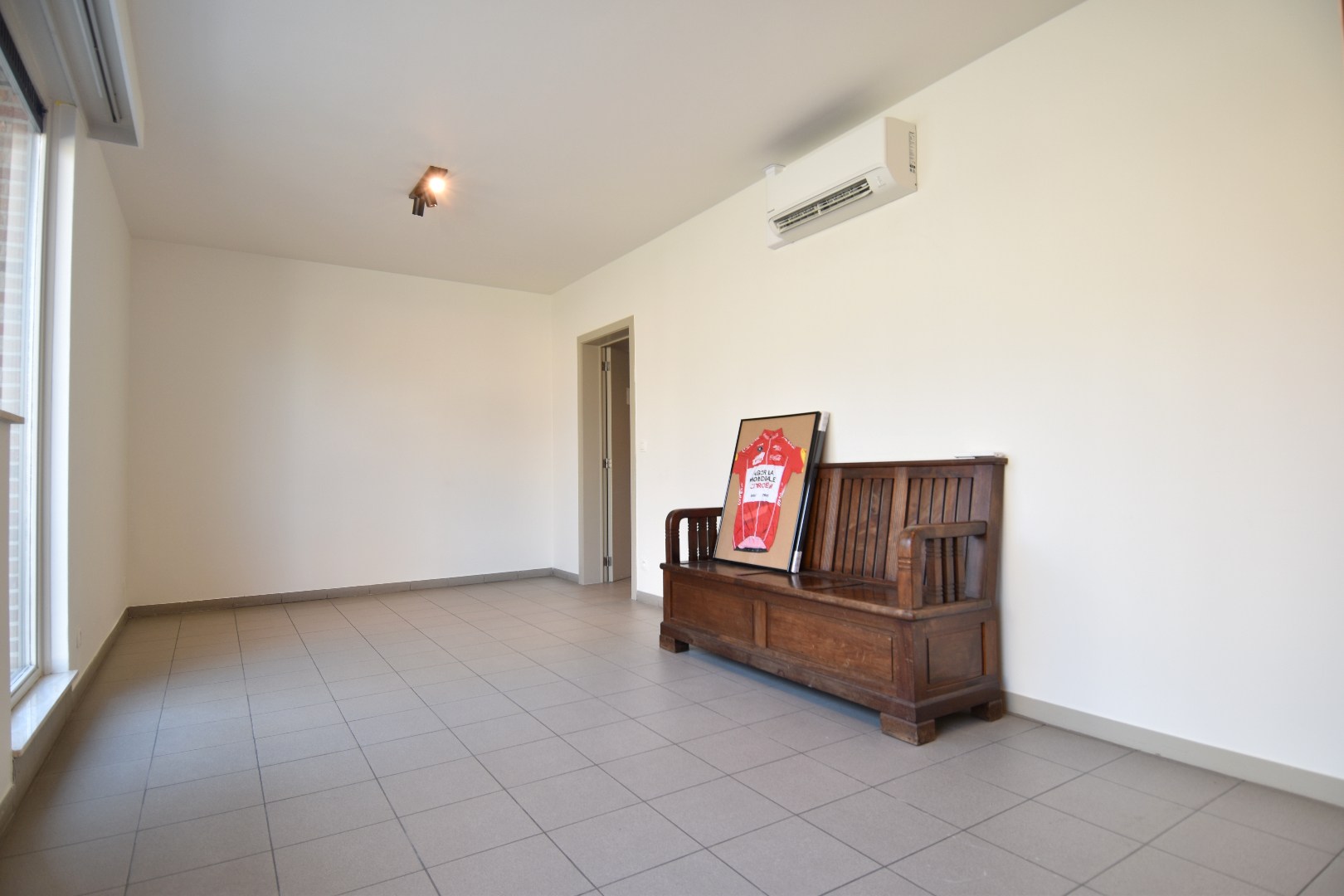 Kantoorruimte te huur in hartje Rollegem - foto 2