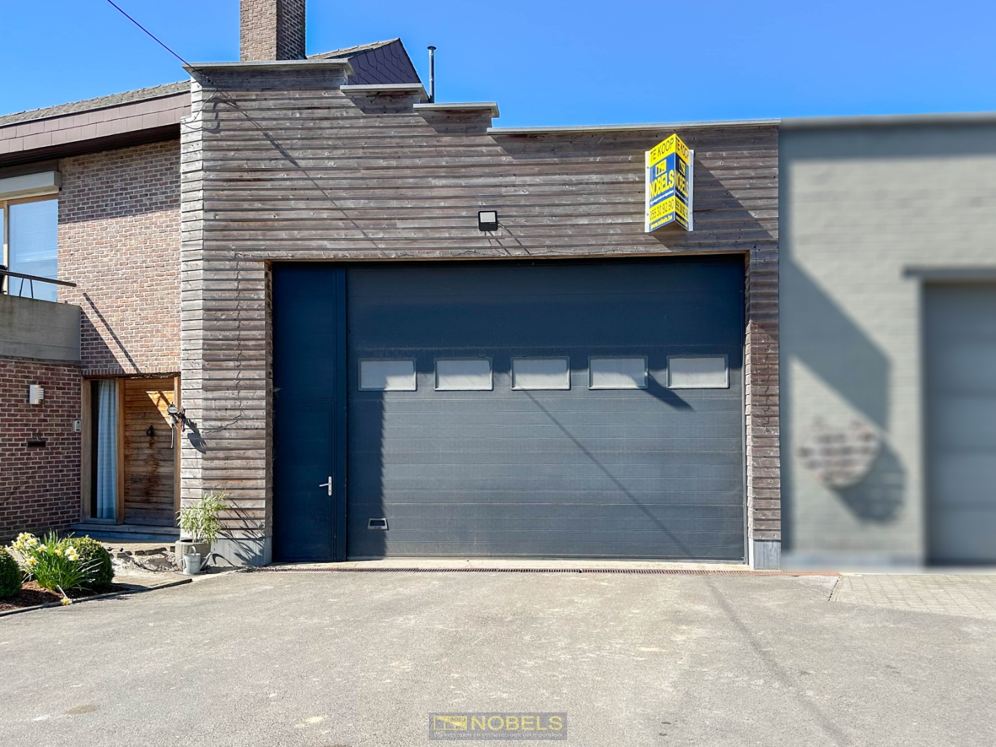 Te koop, veelzijdige eigendom met magazijn (300m²), opslagruimte en bureel te Ronse - foto 1