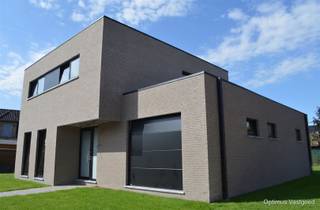 Vraag een bezoek aan via info@optimusvastgoed.be!TE HUUR: Vrijstaande BEN-woning met 3 slaapkamers te Pelt!Deze mooie en moderne woning is gelegen op...