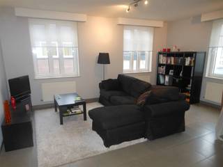 Gezellig appartement met 1 slaapkamer en kelderberging gelegen in het centrum van Maaseik. ALGEMEEN- Verwarming: aardgas.- Gelegen op de 2e...