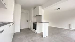 Maison avec situation tranquille à Menin, sortie arrière sur un parc !  En entrant, nous avons un hall d'entrée avec des toilettes séparées pour les...